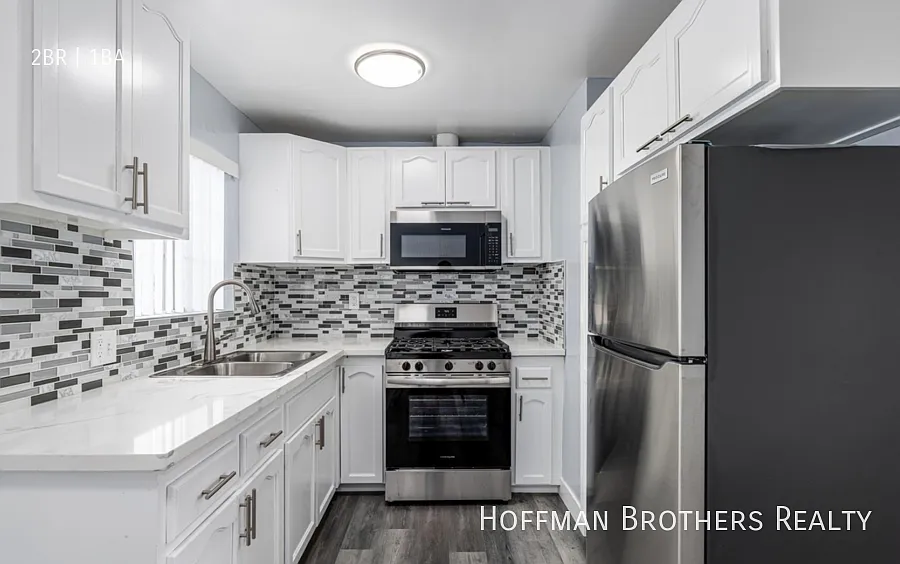1032 S Normandie Ave #202