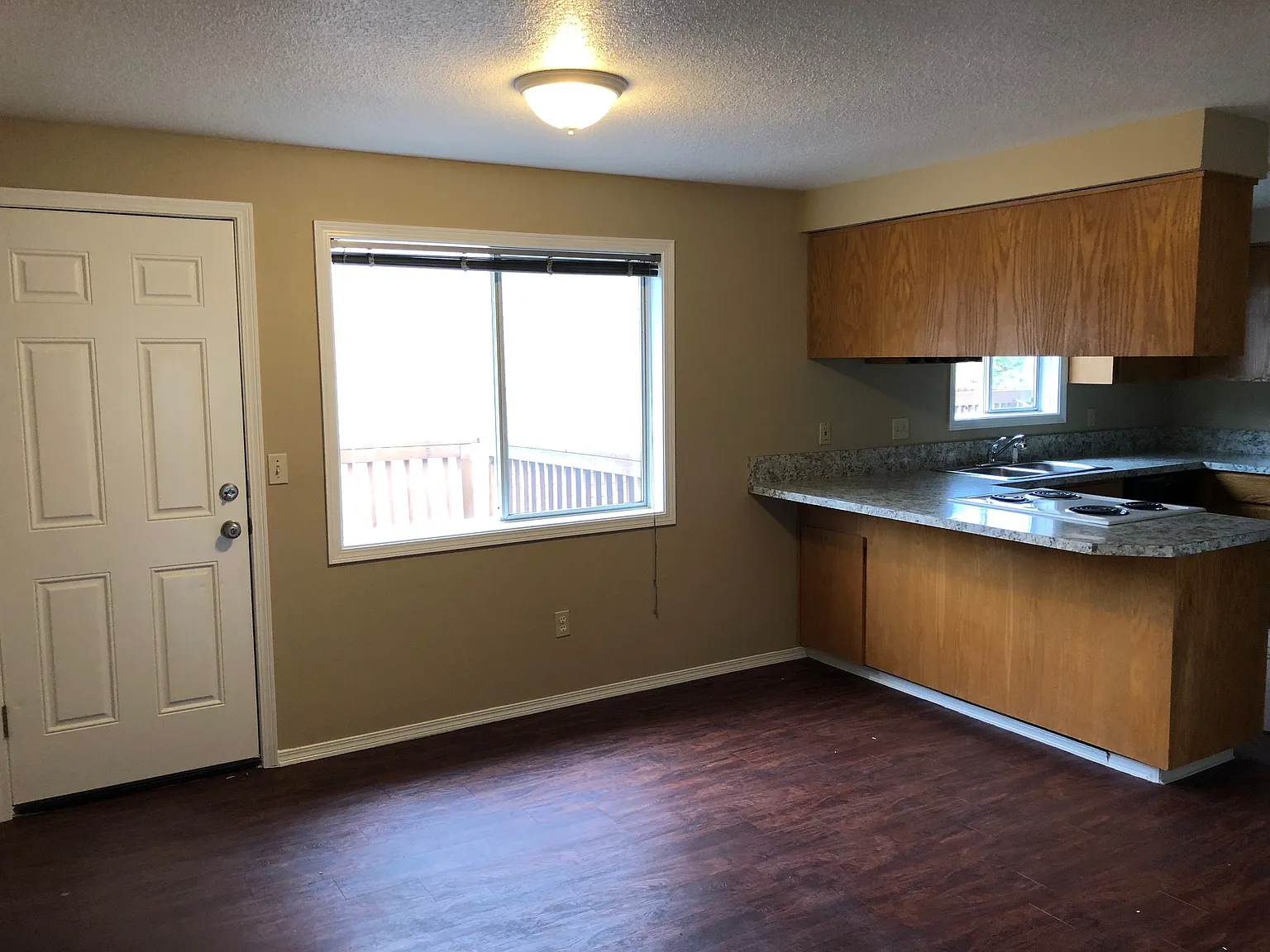 2 bed, 1350 sqft, $1,900 — Photo 4