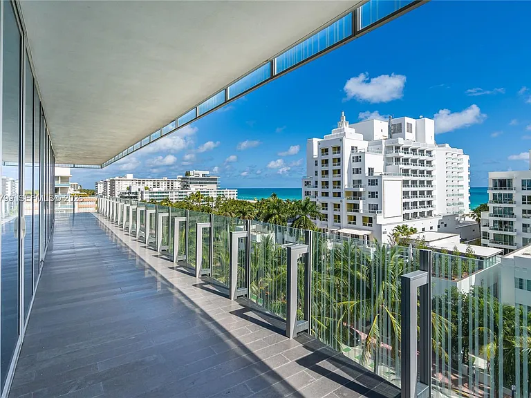 120 Ocean Dr #700 — Photo 32