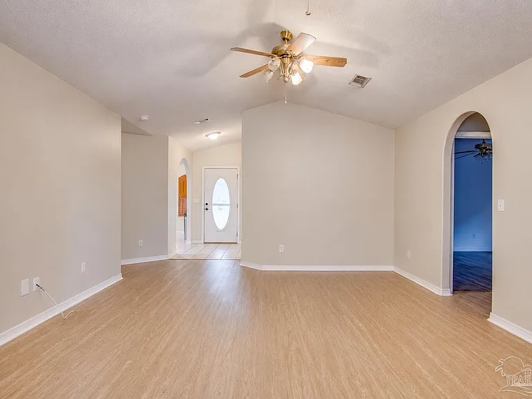 2745 Monroe St — Photo 5