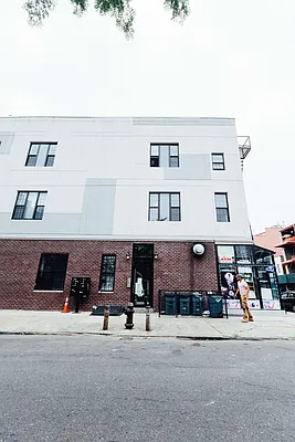 Rented by Nooklyn NYC LLC | media 94