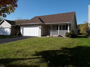 723 Hawthorne Ln, Genoa, IL 60135