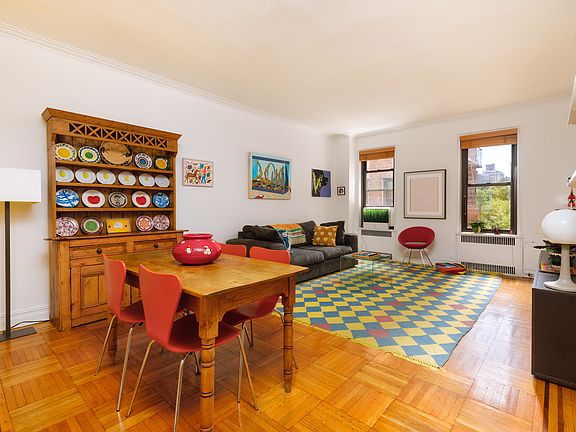 2nd image of 20 Plaza St E APT D1