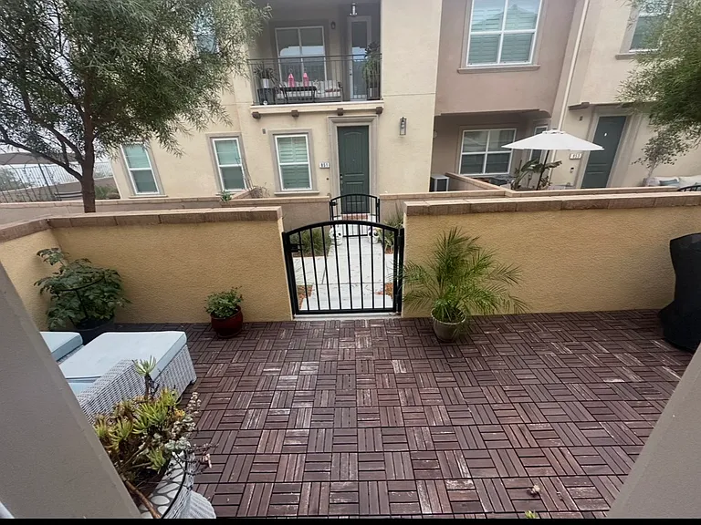 877 Blackstone Dr — Photo 20
