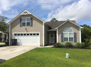 600 Azalea Dr, Hampstead, NC 28443