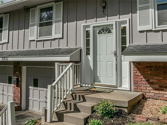 4th image of 10601 W 92nd Pl