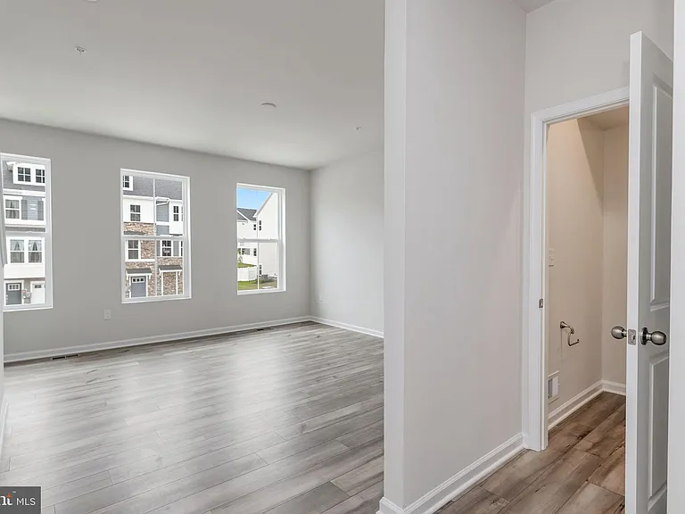 5616 Ludlow Pl — Photo 23
