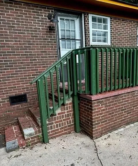 305 Scoggins St — Photo 14
