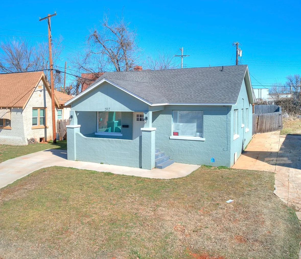 Building Photo - 2312 N Everest Ave
