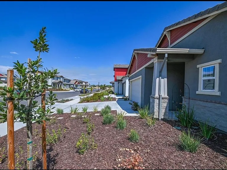 1204 Aspenparke Way — Photo 44