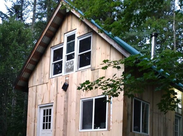 1953 Lapland Rd, Waterville, VT 05492