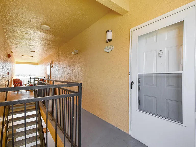 2231 Vista Cove Rd — Photo 9