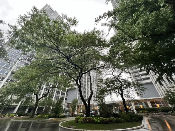 4250 N Marine Dr APT 2733, Chicago, IL 60613