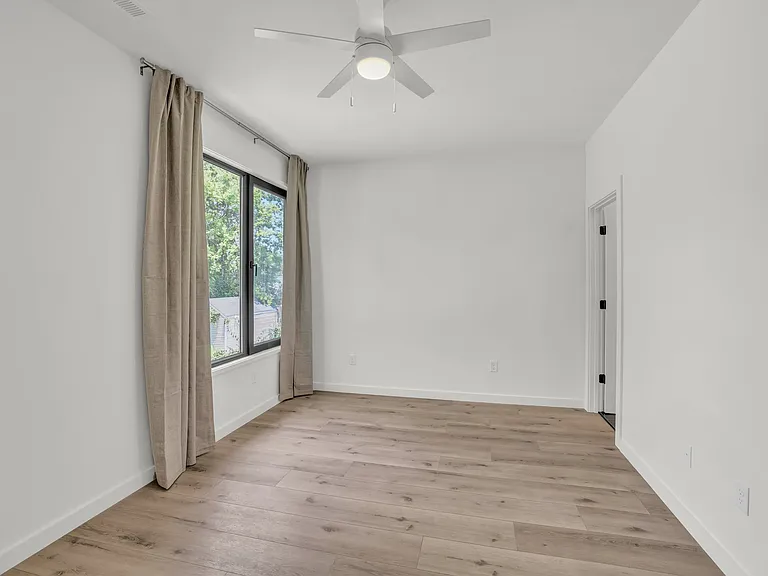 2227 Bailey Ave — Photo 16
