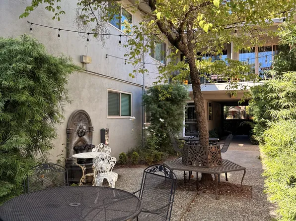 2210 T St APT 16, Sacramento, CA 95816