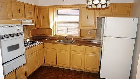 1st image of 745 E 83rd St #3