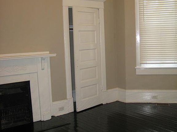 Center bedroom