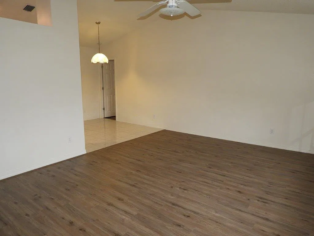 4 bed, 2.0 bath, 1468 sqft, $2,000 — Photo 4