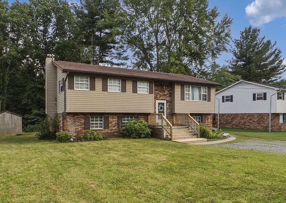 1st image of 235 Ridgepark Dr