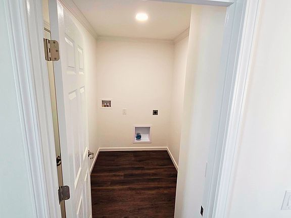 2nd image of 166 Upper Gateway Cir