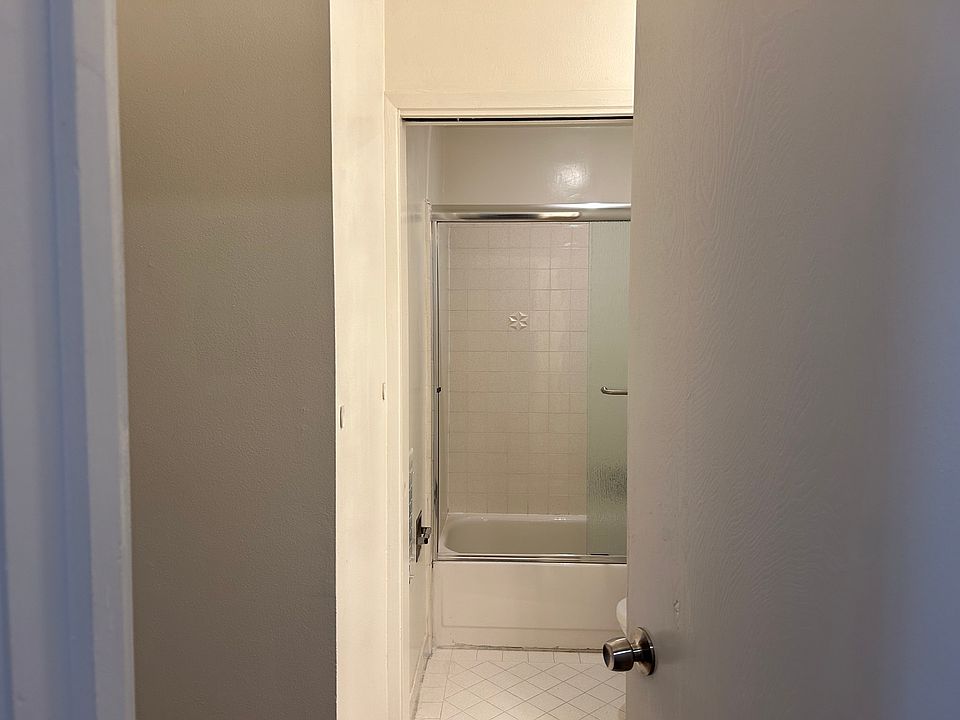 1st image of 112 Garden Dr #1910