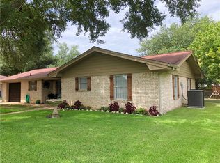 817 Terrace Dr, Lexington, TX 78947
