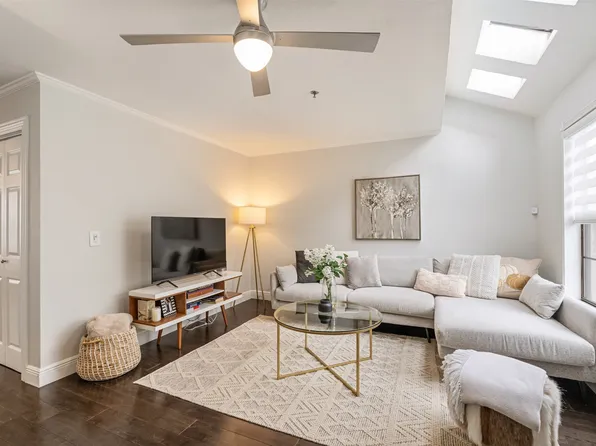 3901 Travis St APT 227, Dallas, TX 75204