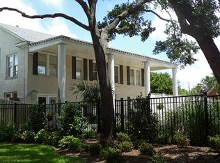 12 Cedar Lawn Cir, Galveston, TX 77551