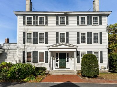 111 Main St APT 3, Andover, MA, 01810