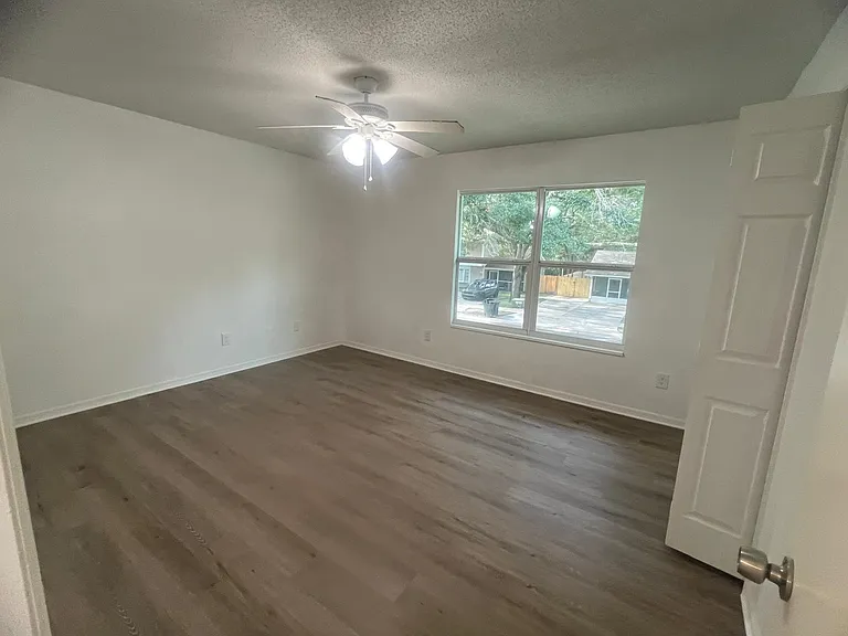 7740 Fernbrook Way — Photo 9