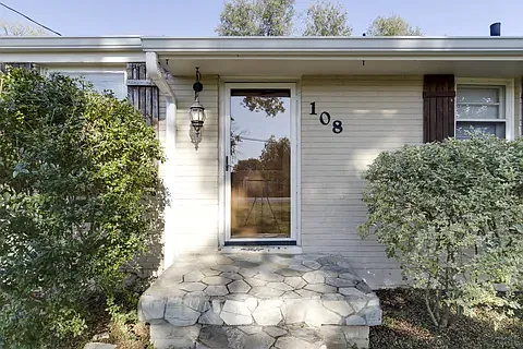 Building Photo - 108 Stirton Rd