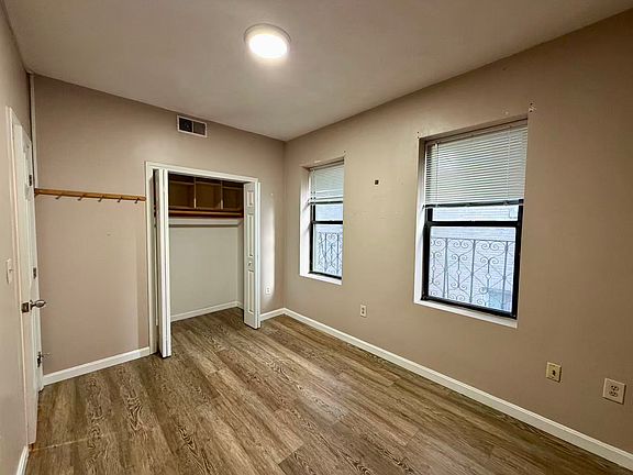 5th image of 65 Hemenway St APT 6