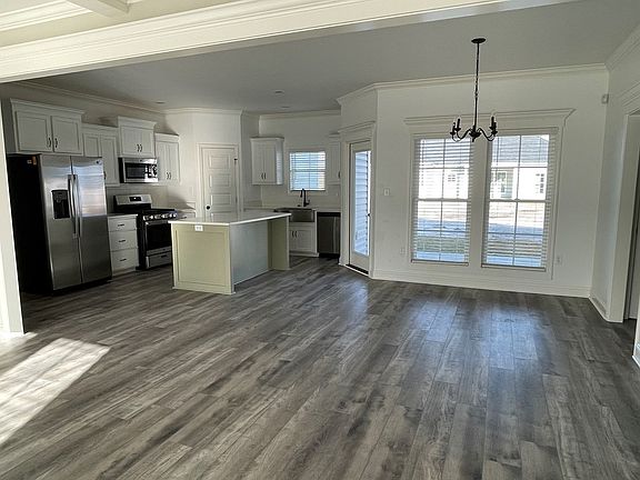 3rd image of 3800 Renee Pl