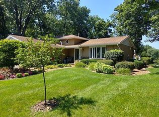 1674 Sunnyslope Dr, Crown Point, IN 46307