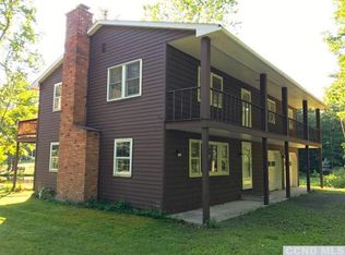 50 N Cross Rd, Chatham, NY 12037