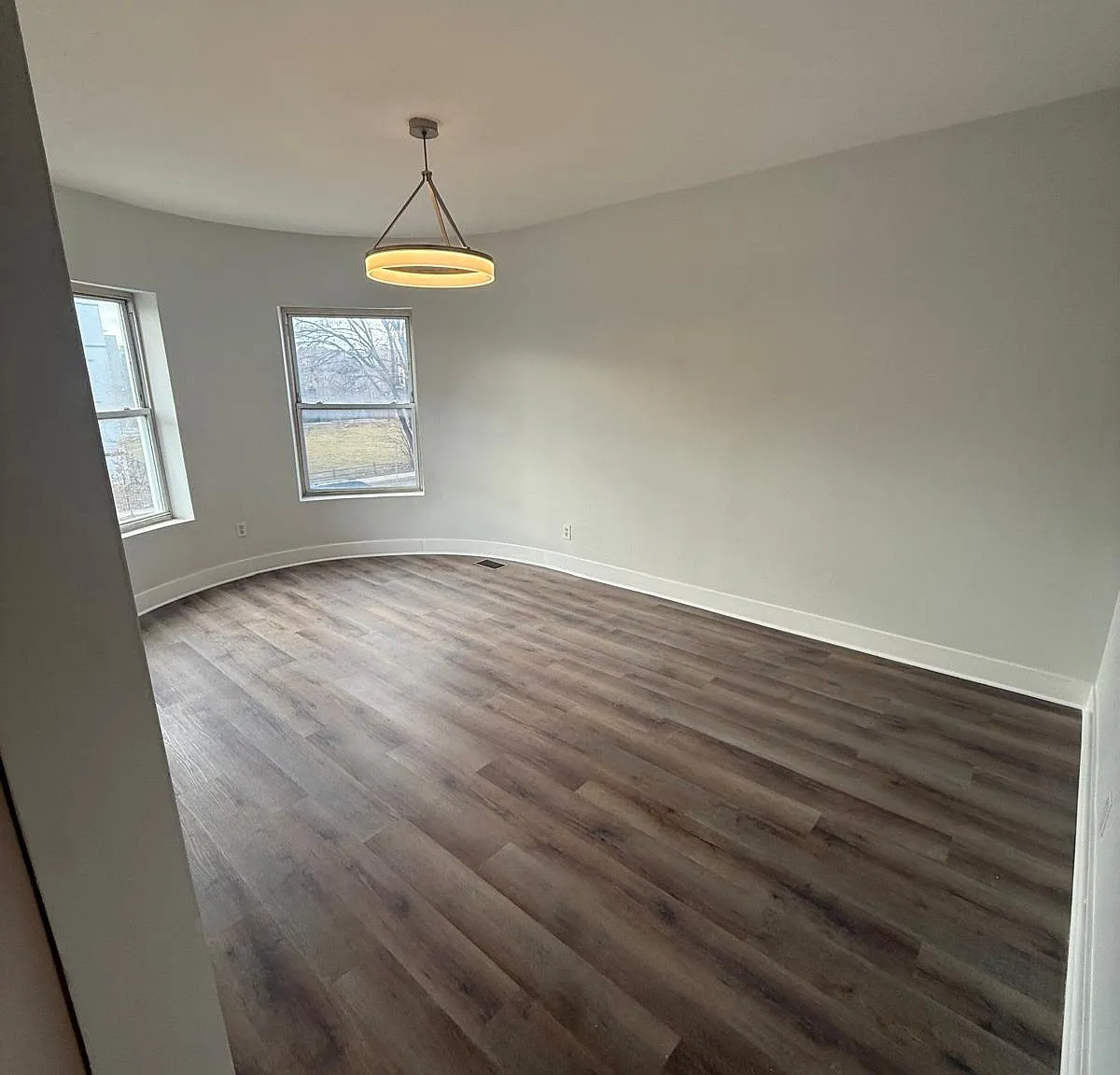 3 bed, 1600 sqft, $2,250 — Photo 1