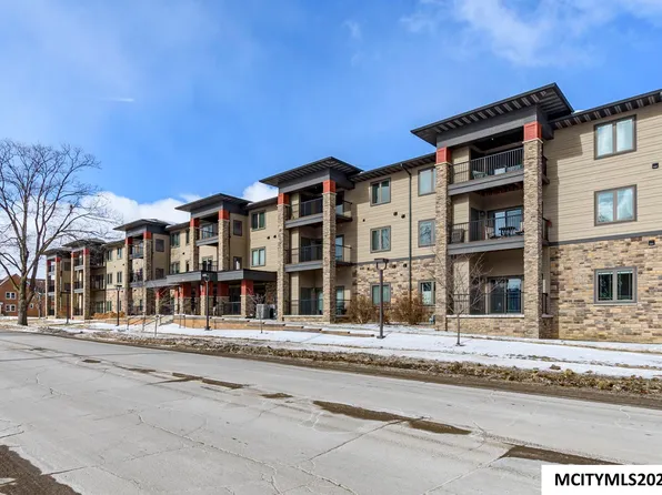 320 1st St NE #307, Mason City, IA 50401