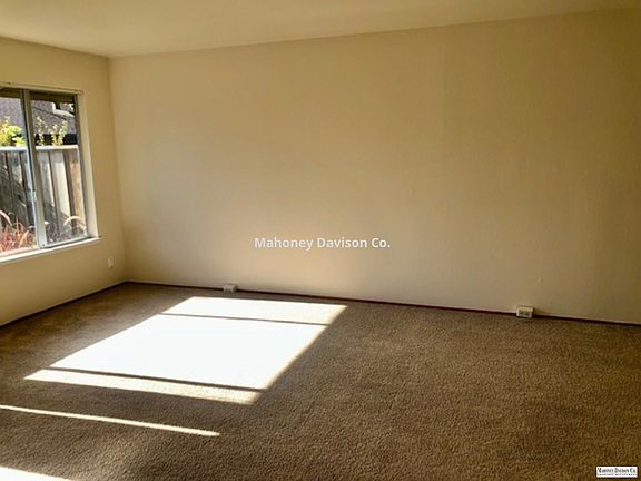 4th image of 475 Lincoln Ave