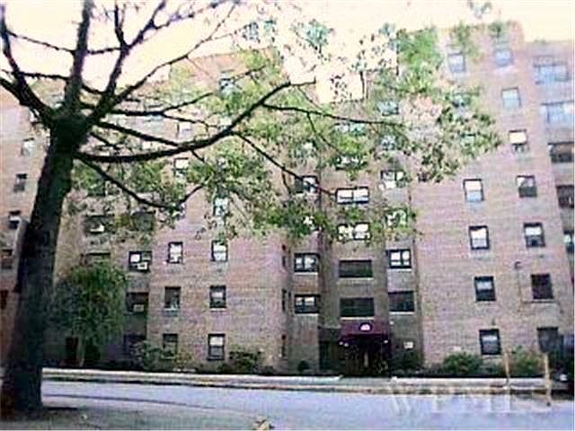 1st image of 40 Fleetwood Ave APT 4H