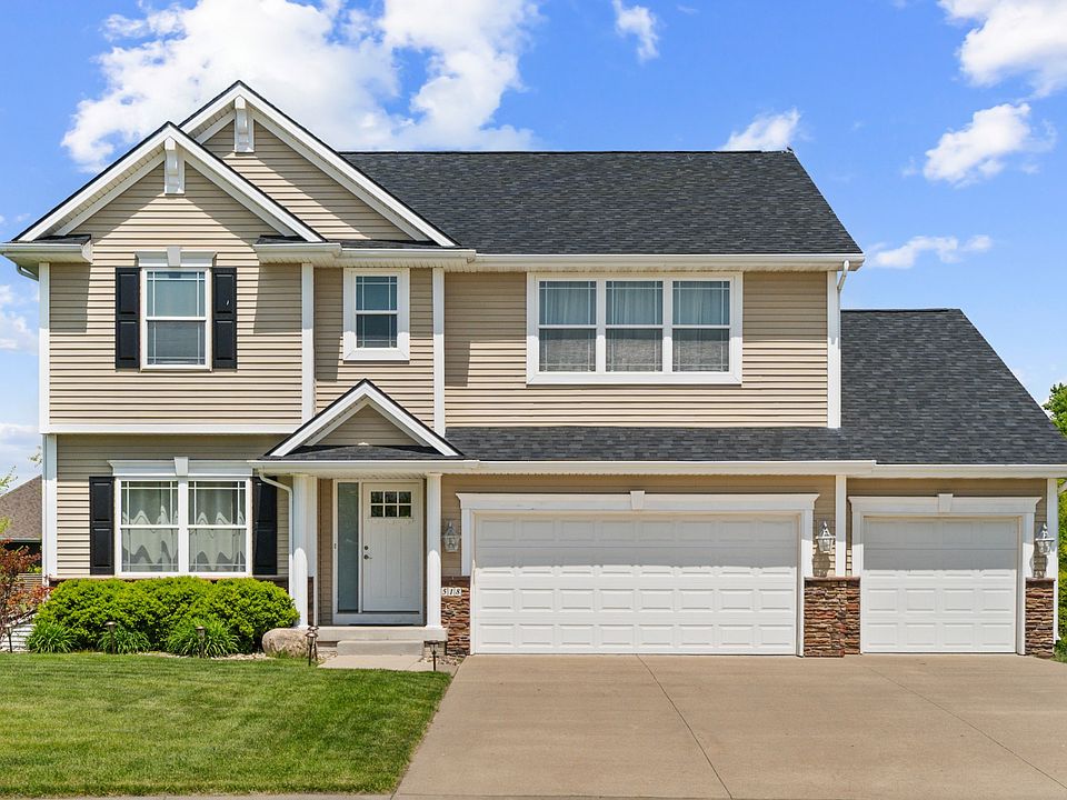 1st image of 518 NE 42nd Ct