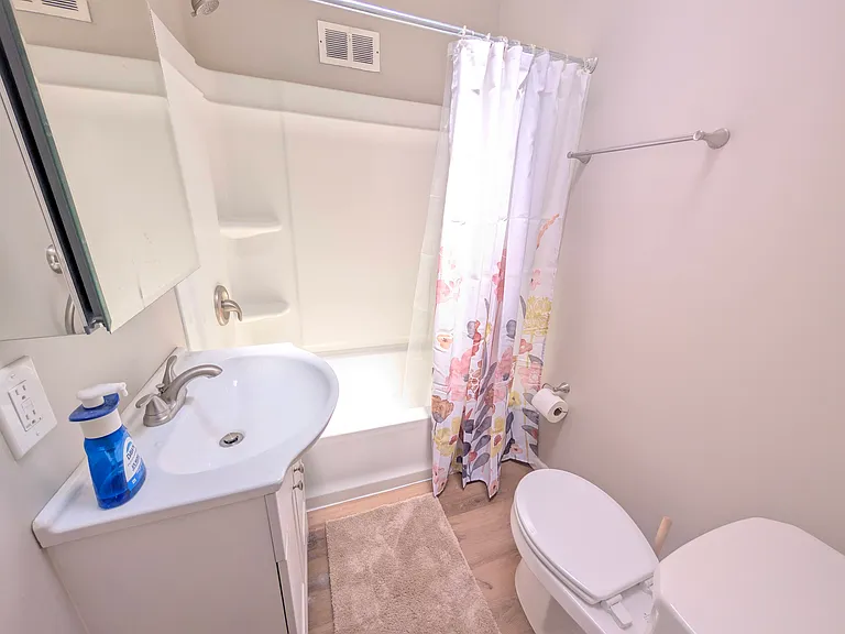 339 Ripka St #2 — Photo 5