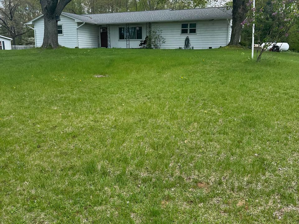 1st image of 711 Bauer Rd