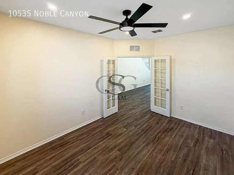10535 Noble Cyn — Photo 26