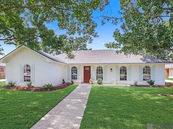 10202 Hillsbury Dr, Baton Rouge, LA 70809