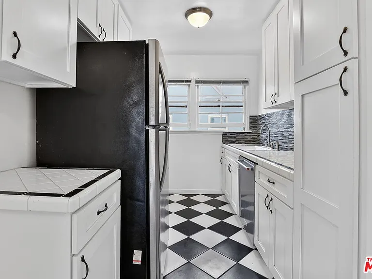 314 N Saint Andrews Pl #3 — Photo 4
