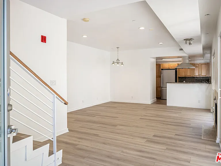 823 N Martel Ave #2 — Photo 2