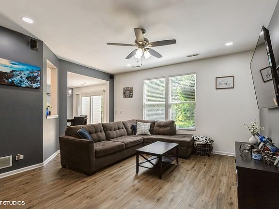 5th image of 133 W Chatham Ln