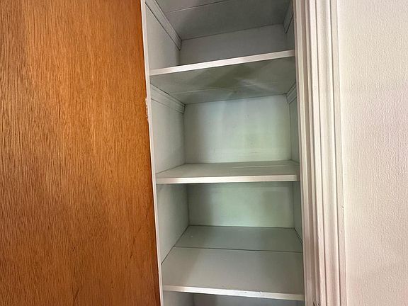 Kitchen pantry