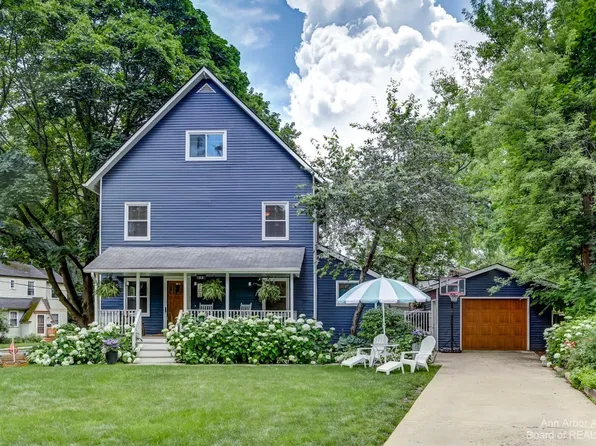 703 Felch St, Ann Arbor, MI 48103