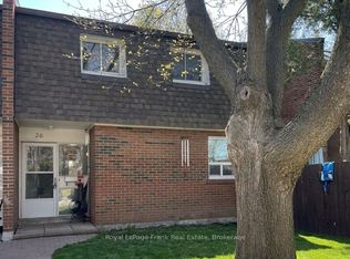 101 Dovedale Dr #26, Whitby, ON L1N1Z7